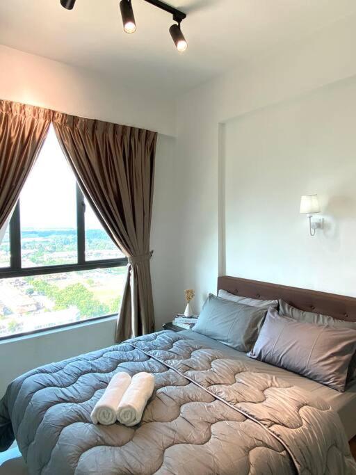 Stylish Cozy Meru Casa Kayangan 6pax 2freeparking Pangsapuri *