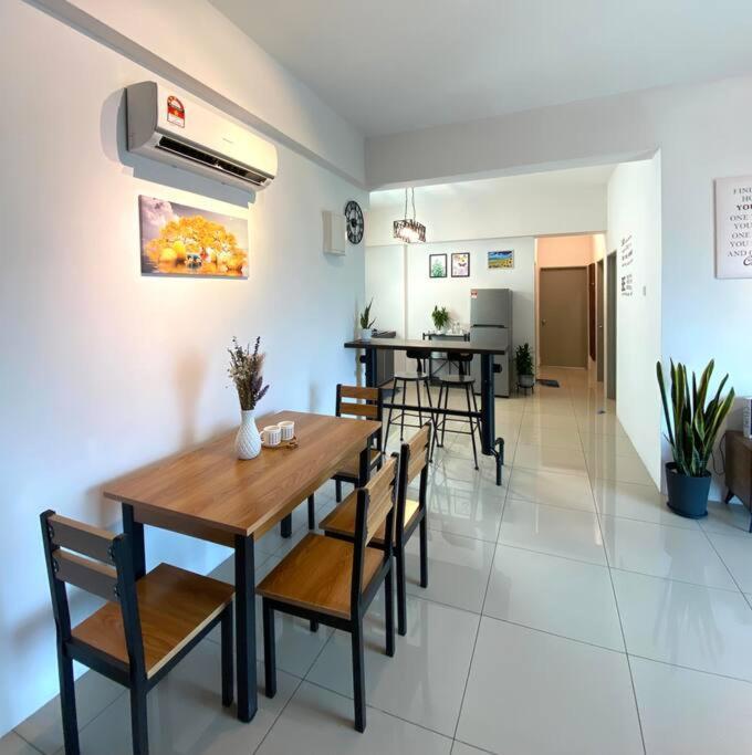 Pangsapuri Stylish Cozy Meru Casa Kayangan 6pax 2freeparking Ipoh